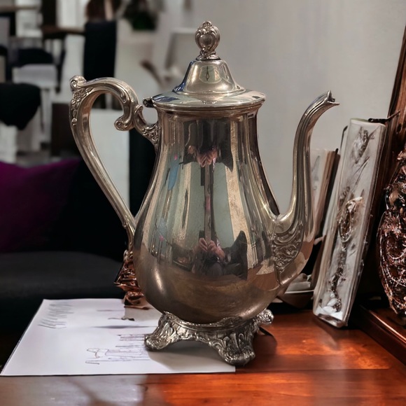 Vintage Wm. Rogers & Son Silverplate Coffee Pot - Picture 2 of 9